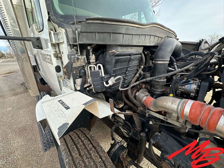 2008-international-7400-image-51