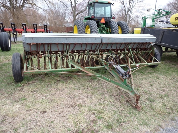 john-deere-b-image-1