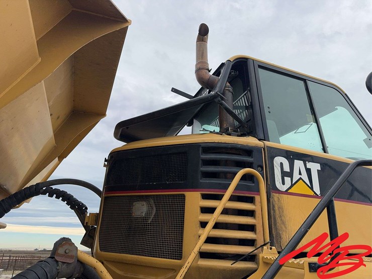 caterpillar-740-image-44