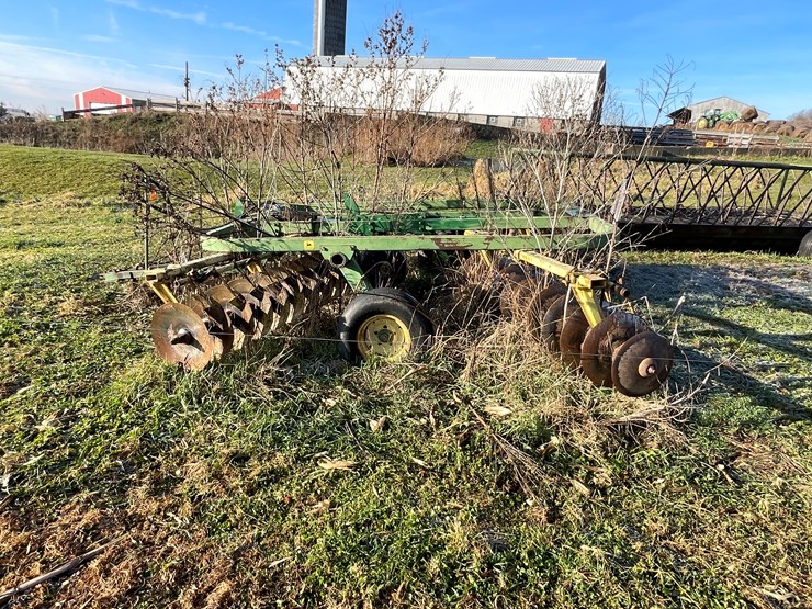 john-deere-210-image-8