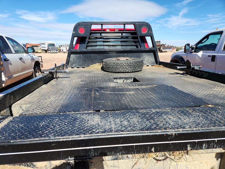 2018-ram-3500-laramie-image-21