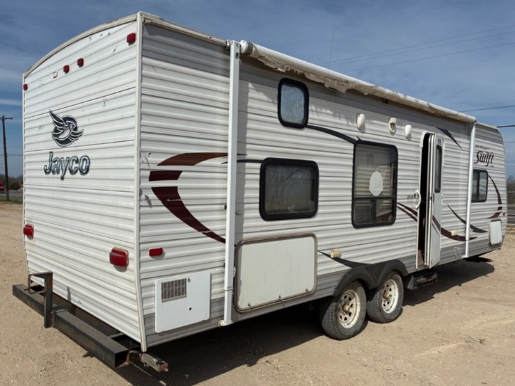 2014-jayco-jayfeather-travel-trailer-image-3