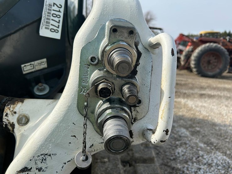 2020-bobcat-t76-image-11