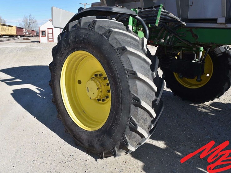 2018-john-deere-r4038-image-21