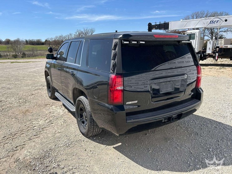 2017-chevrolet-tahoe-image-2