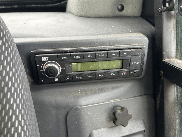 2023-caterpillar-299d3-image-28