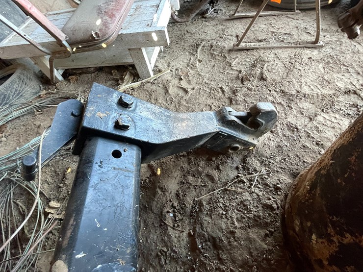 #6086-•-3-point-quick-attach-hitch-image-9