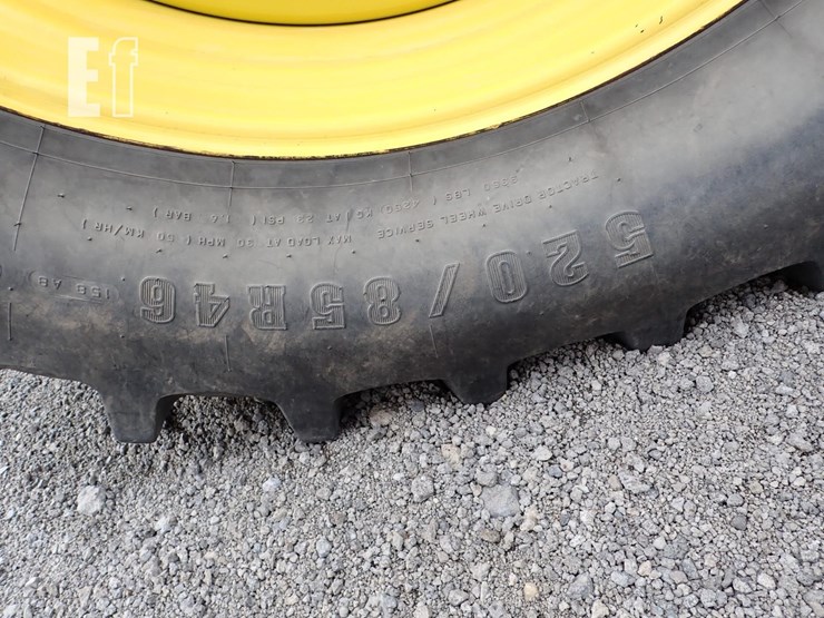 john-deere-8260r-image-8