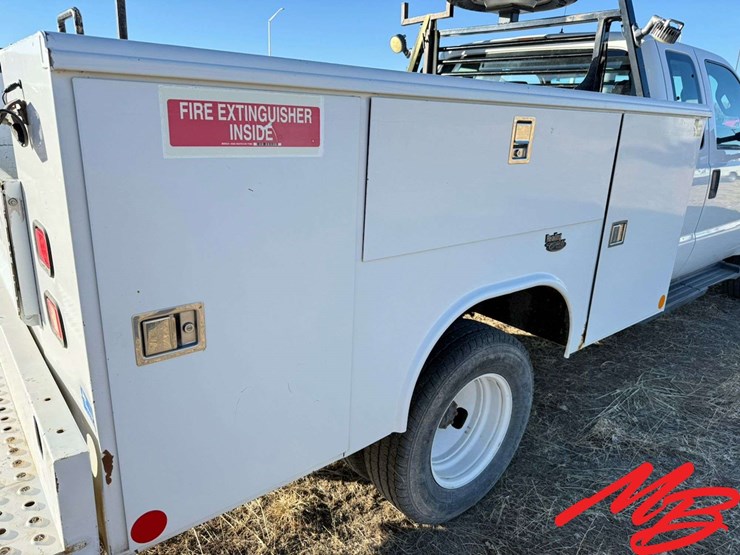 2012-ford-f350-image-17