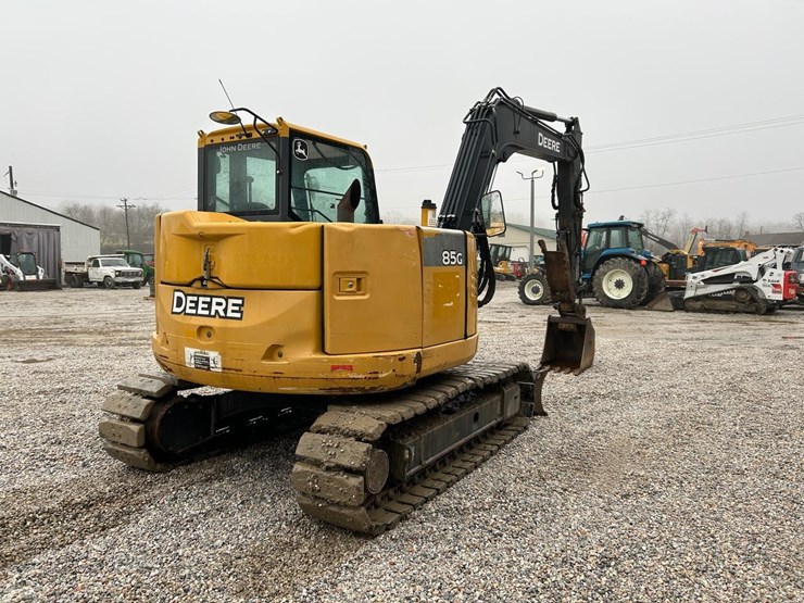 2019-deere-85g-image-4