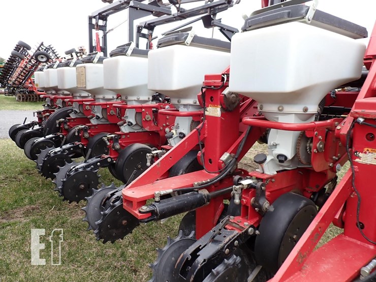 2007-white-8186-image-11