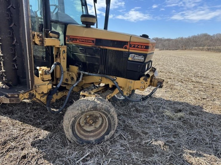 new-holland-7740-image-4