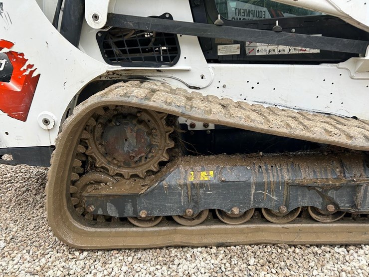 2023-bobcat-t770-image-13