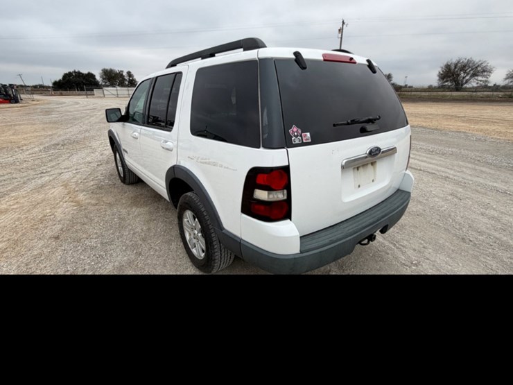 2007-ford-explorer-image-7