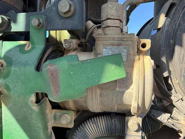 2007-john-deere-8230-image-41