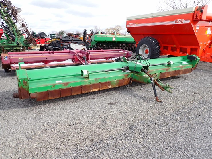 john-deere-120-image-2