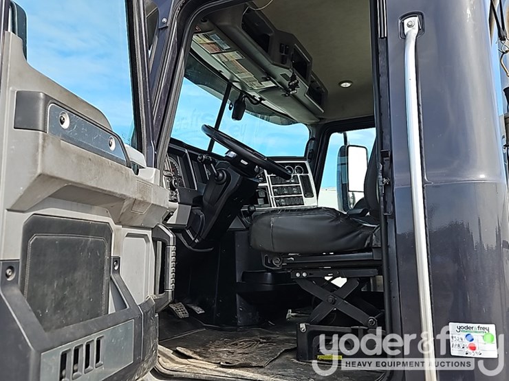 2021-mack-anthem-image-30