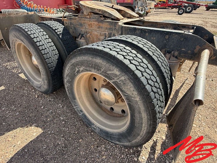 1990-kenworth-t600-image-12