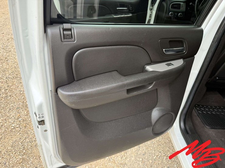 2014-chevrolet-silverado-2500-image-49