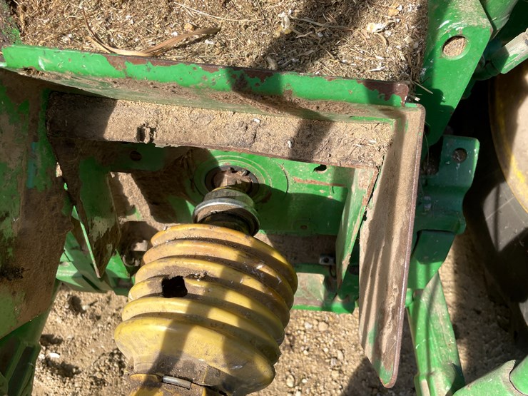 john-deere-7330-image-24