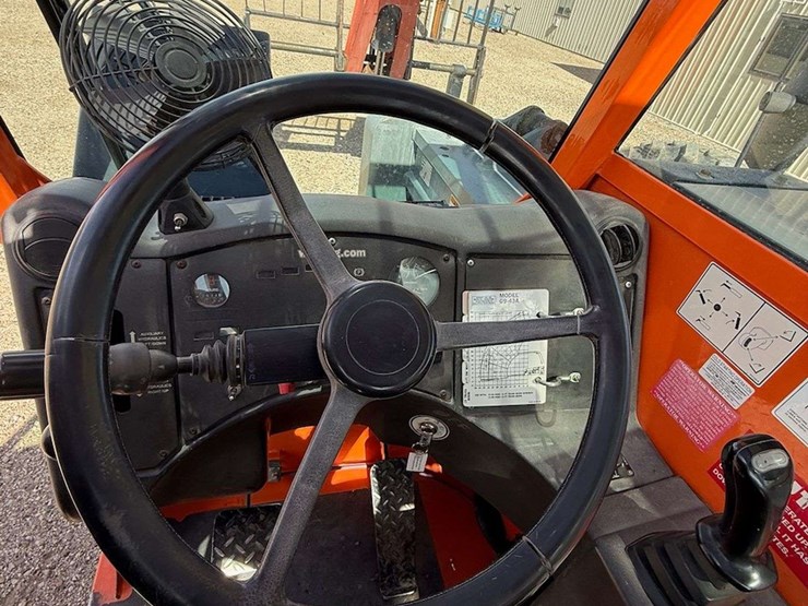 2008-jlg-g9-43a-image-21