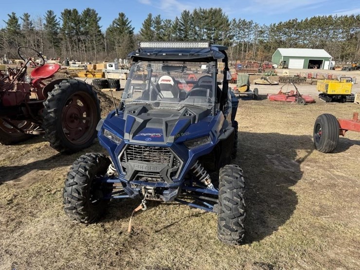 2021-polaris-rzr-1000-utv-premium-image-2
