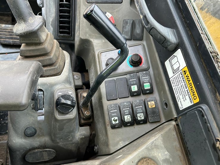 2017-yanmar-sv100-image-22