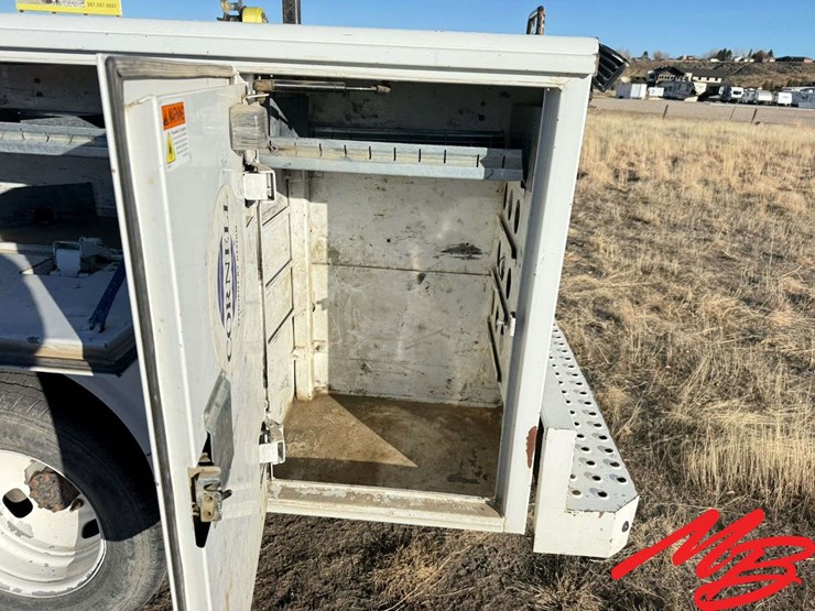 2012-ford-f350-image-26