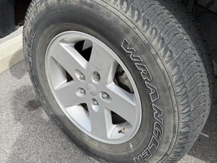 2008-jeep-wrangler-sport-image-10