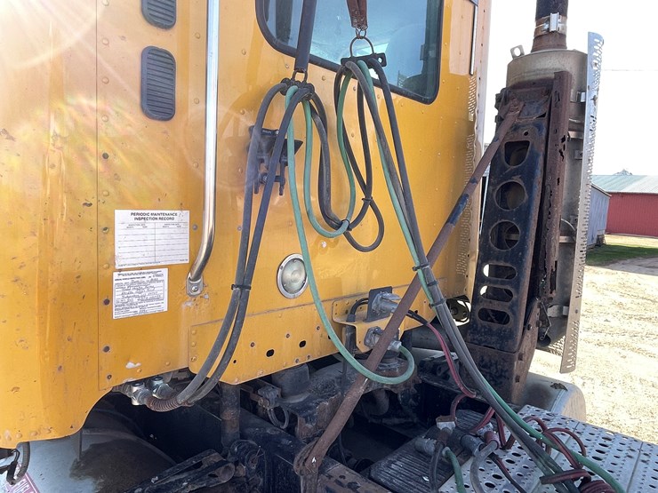 #6036-•-2009-freightliner-semi-(wi-title-in-delay)-image-24