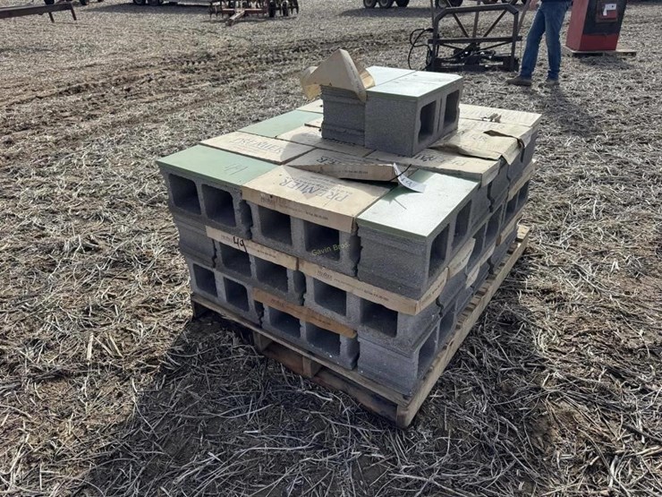 47+/--cinder-blocks---off-site-image-1