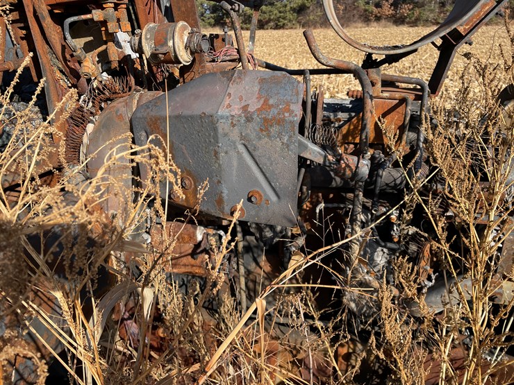 new-holland-t8030-image-29