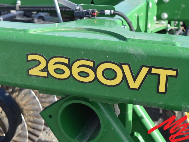 2019-john-deere-2660vt-image-55