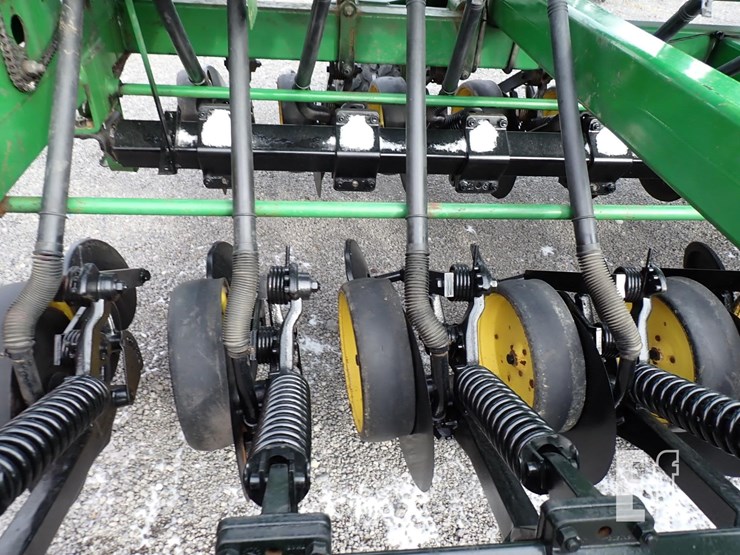 john-deere-750-image-5