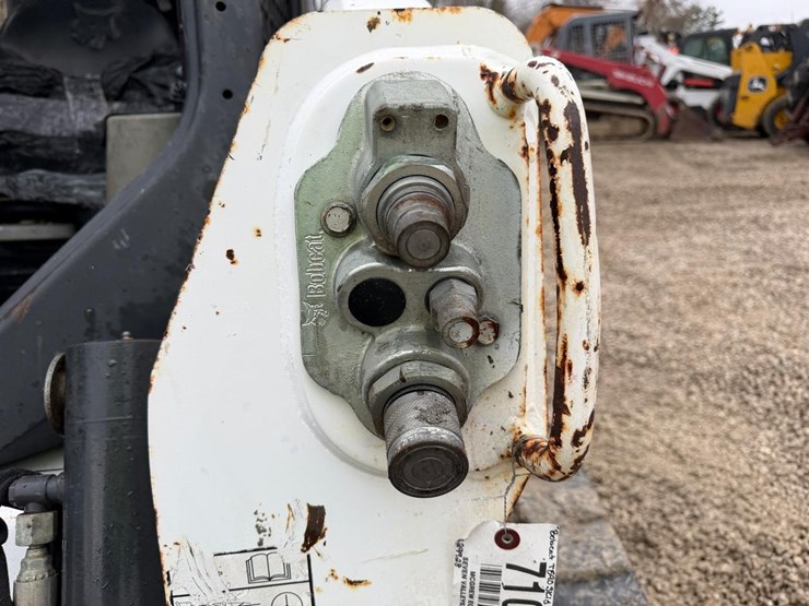 2018-bobcat-t590-image-11