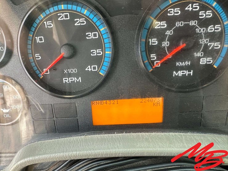 2008-international-7400-image-39