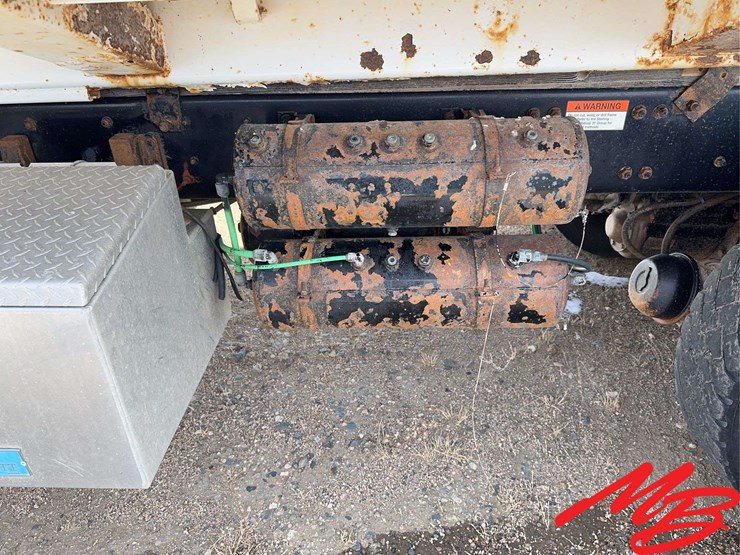 2002-sterling-m8500-image-20