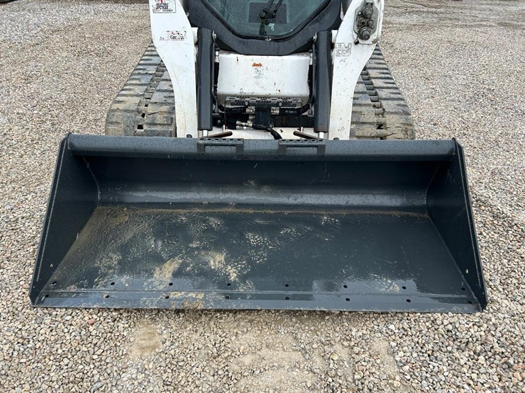 2022-bobcat-t770-image-10