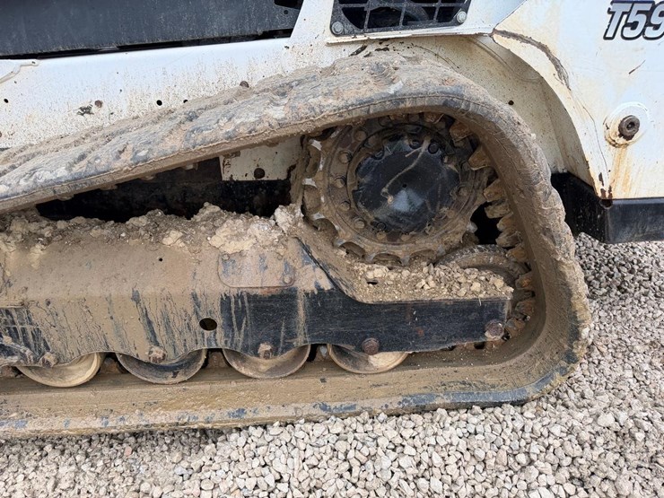 2016-bobcat-t590-image-18