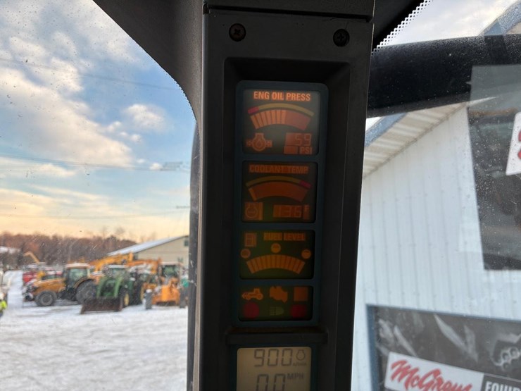 case-ih-mx270-image-28