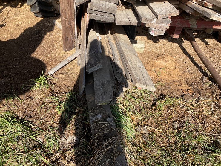 #6069-•-18'-flatbed-wagon-with-contents-image-4