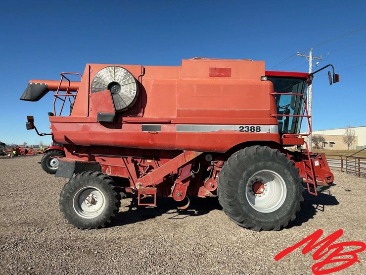 case-ih-2388-image-3