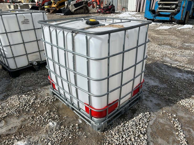 water-tank-tote-image-3