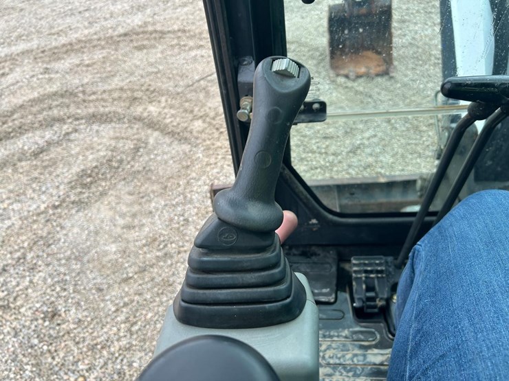 2016-bobcat-e50-image-24