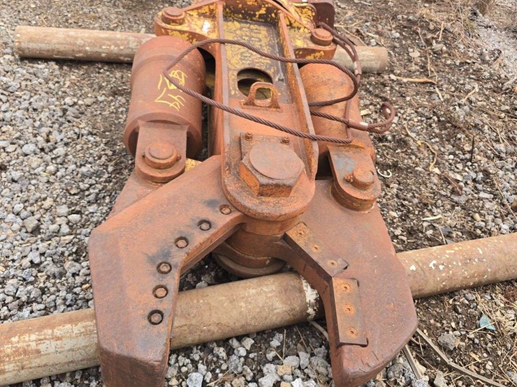 20r-excavator-shear,-twin-cylinder-image-1