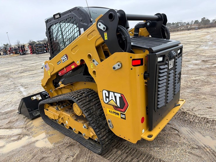 2025-caterpillar-255-image-5