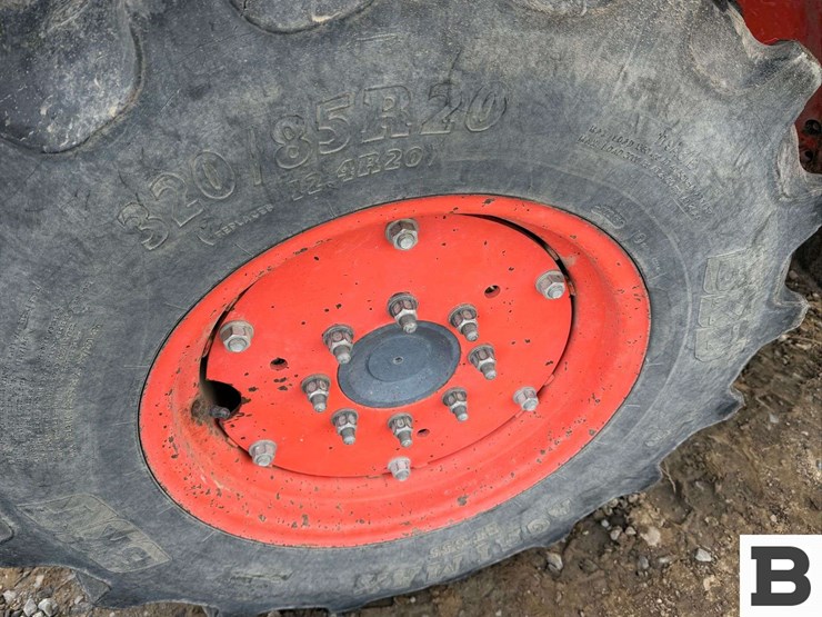 2014-kubota-m8540n-image-21