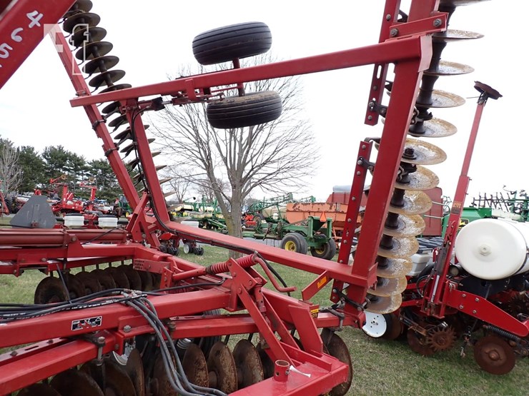 case-ih-3900-image-5