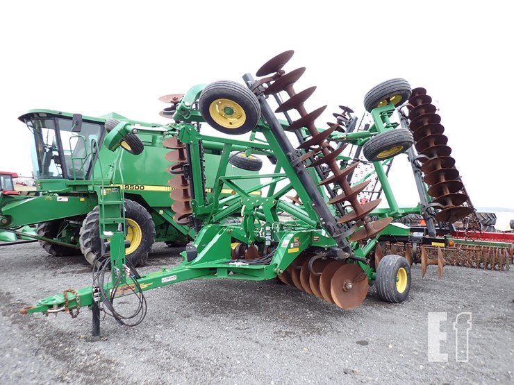 2015-john-deere-2625-image-1