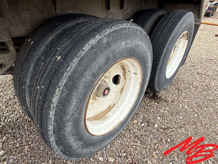 1980-wilson-grain-trailer-image-12